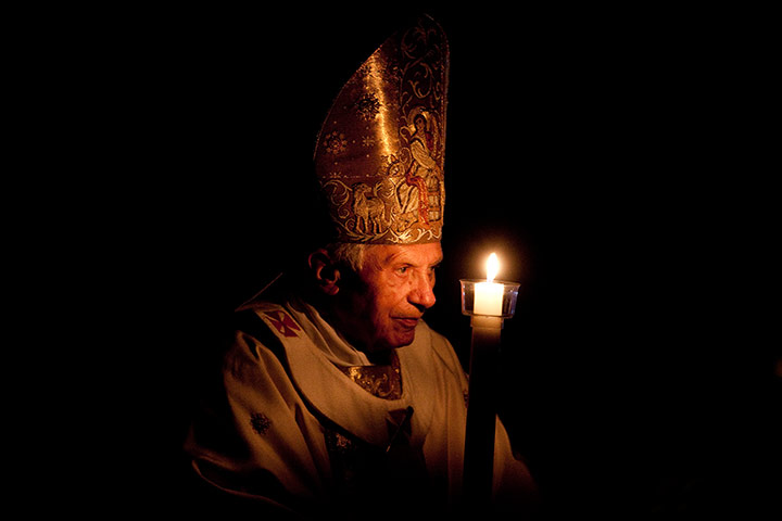 24 hours: Pope Benedict XVI celebrates Easter Vigil Mass in St. Peter's Basilica