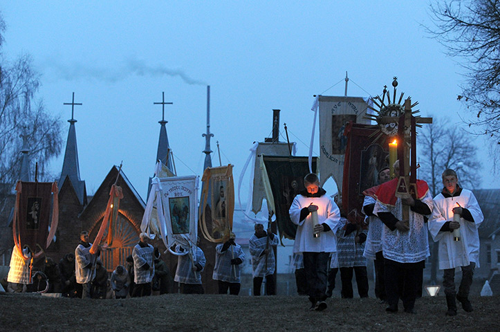 Easter Sunday: Belorussian Catholics attend a procession celebrating Easter