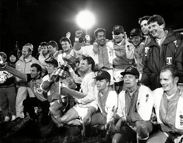 Roy Hodgson career: Roy Hodgson manager of Malmo Football Club celebrate league title in 1988