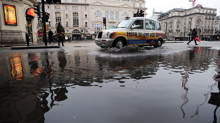 flooding in UK: Piccadilly Circus