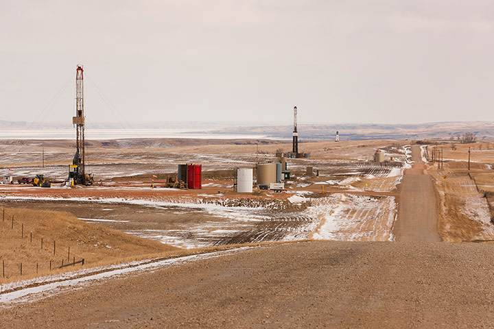 Oil in North Dakota: Oil drilling rigs, Bakken Oil Field