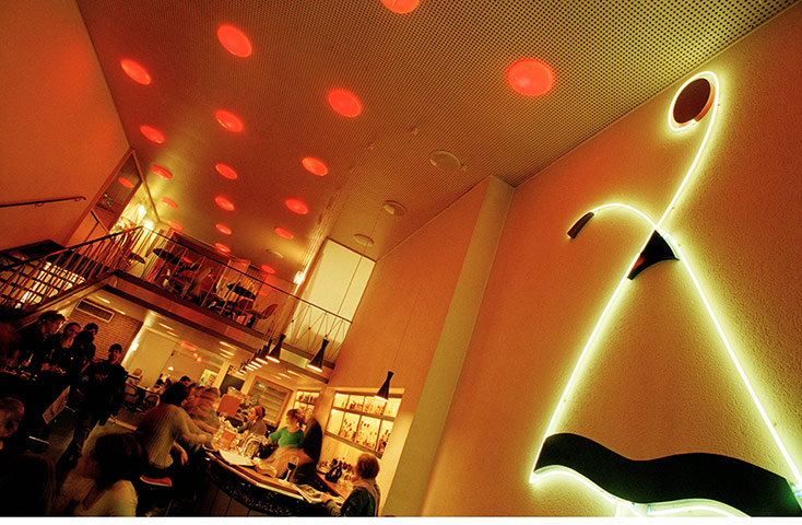 Eurostar Cologne Gallery: Interior of the Hallmackenreuther 