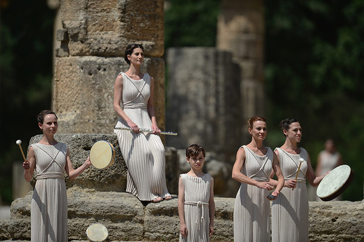 Olympic Torch: Actors dressed as priestesses perform at the Temple of Hera