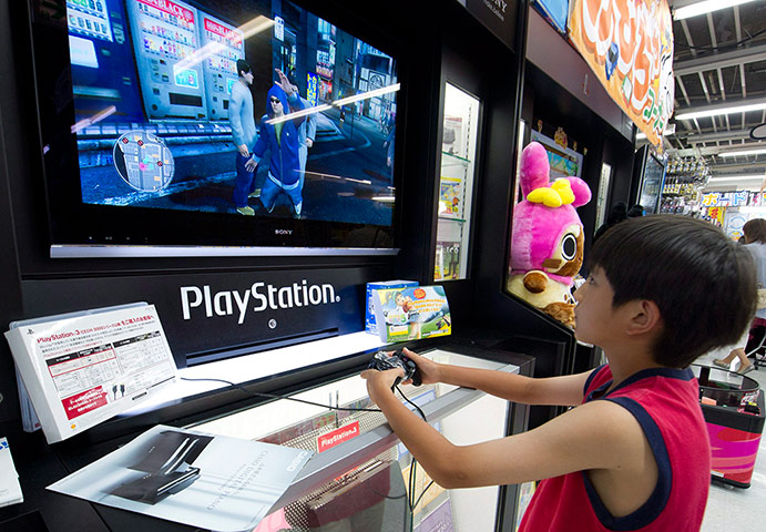 Biz week: Sony posts record annual loss in fourth-straight year