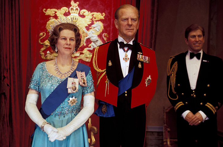 The Queen at Tussauds : 1980s: Queen Elizabeth II and the Royal Family Madame Tussauds