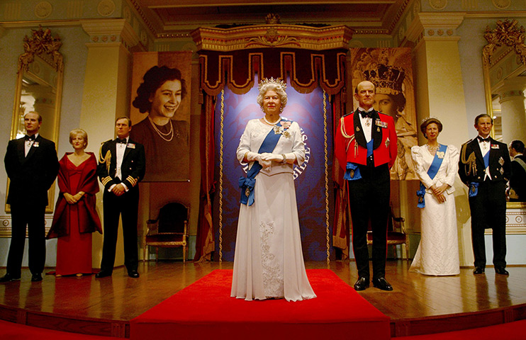The Queen at Tussauds : 2002: Madame Tussauds unveils the latest Queen waxwork