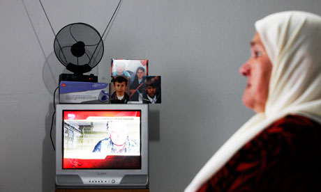 Ratko Mladic trial shown footage of general in Srebrenica...
