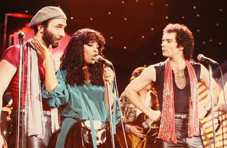 Donna Summer: Summer onstage with the vocal group Brooklyn Dreams