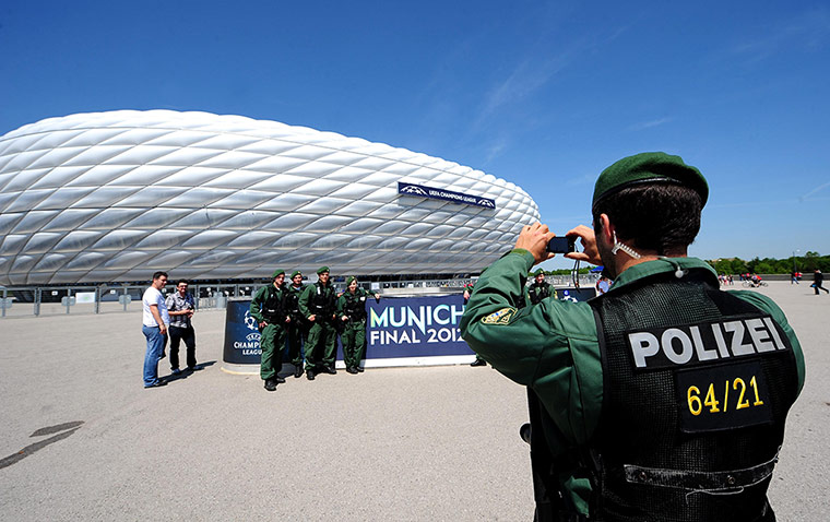 Before the CL final: Police at Allianz Arean