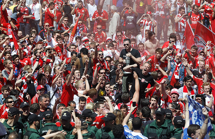 Before the CL final 2: Bayern and Chelsea fans