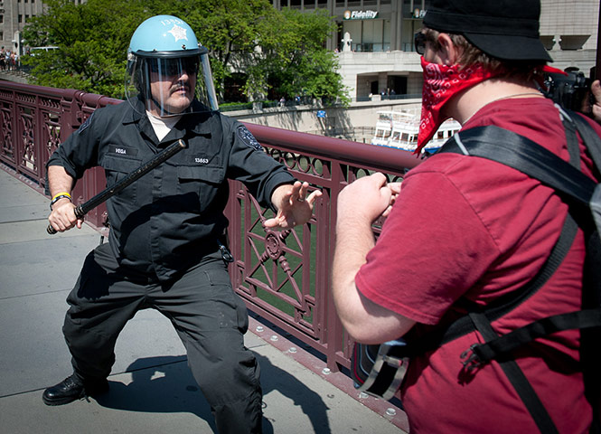 nato-summit-protest: Chicago police Nato protest