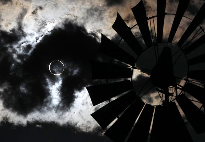 eclipse: Eclipse, cloud and windmill in Gardnerville, Nevada