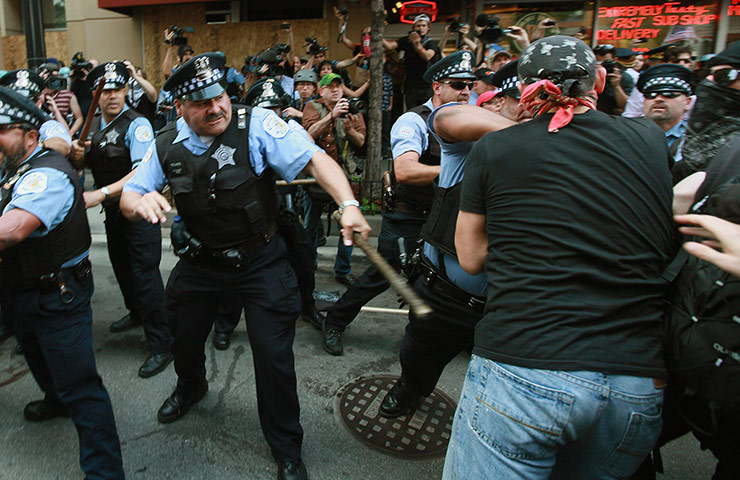 Picture desk live: *** BESTPIX *** Demonstrators Protest The NATO Summit In Chicago