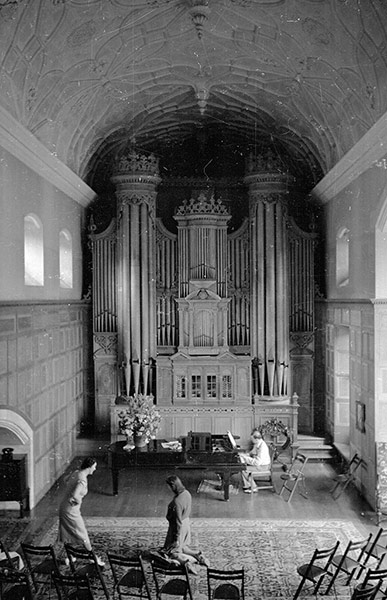 Glyndebourne: Opera singers rehears a scene from Mozart's The Marriage of Figaro