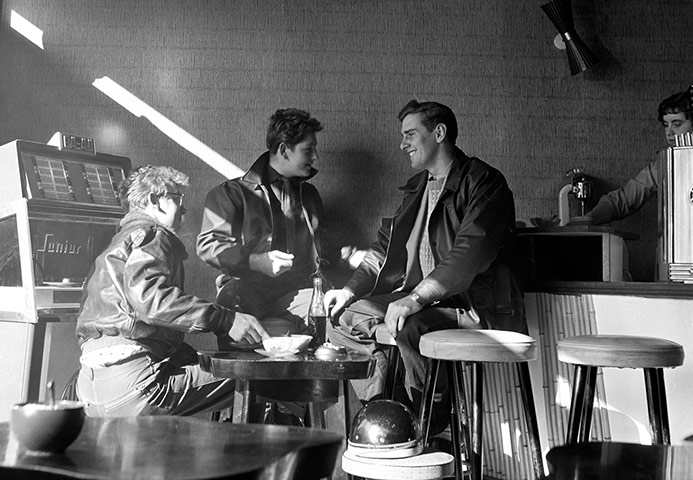 London Photographs: Cafe