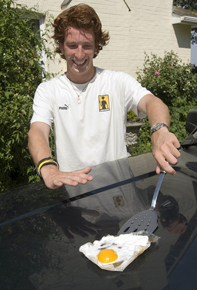 Summer heatwave: A Bloke Frying An Egg On A Car