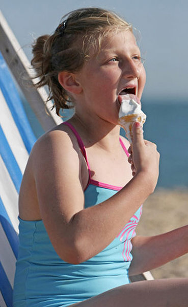 Summer heatwave: Kid Eating Ice Cream