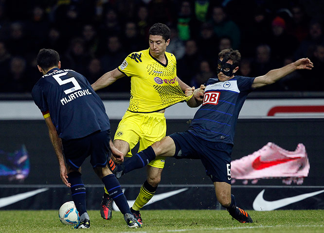 Transfer targets: Hertha Berlin's Mijatovic and Janker, Borussia Dortmund's Lewandowski