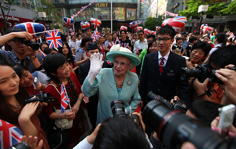 24 hours in pictures: Queen Elizabeth II Diamond Jubilee Celebration In Shanghai