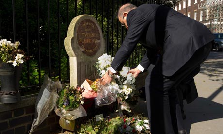 Libya's prime minister lays a wreath at the spot where PC Yvonne Fletcher was shot dead