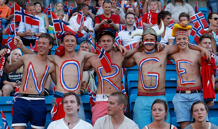 Norway v England: Norweigan fans