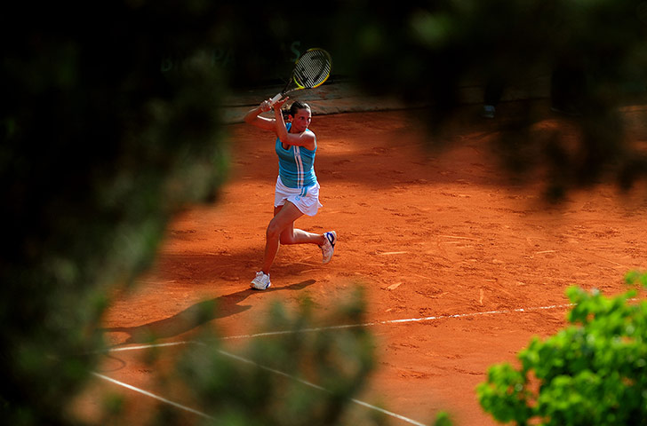 French Open Day 2: Roberta Vinci plays a backhand
