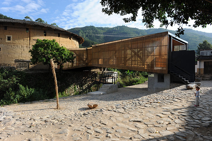 Design Like You Give : The Bridge school 