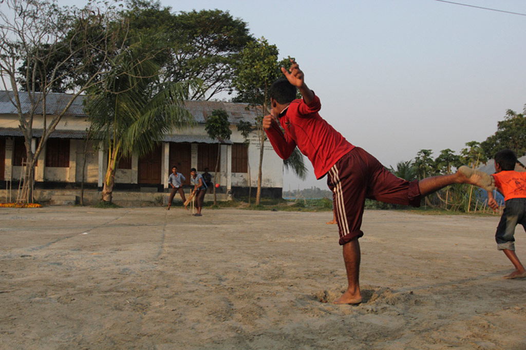 Christian Aid in Bangladesh and lasting aftermaths Cyclone Aila