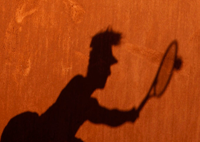 French Open day 3: Maria Sharapova casts her shadow 