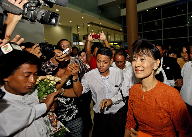 Suu Kyi visits Thailand: Aung San Suu Kyi arrives at Rangoon International Airport