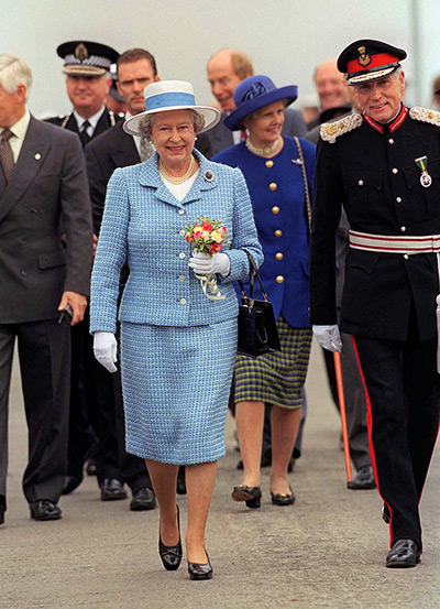 queen fashion: Queen Full Length Arran