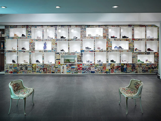 Eurostar - Amsterdam: 290 Square Metres 