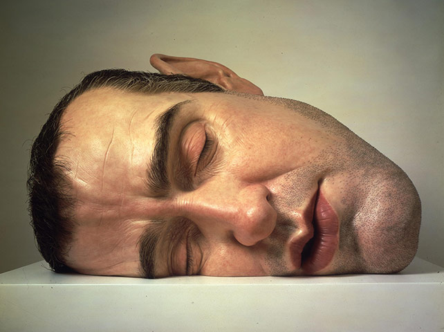 Sculpture: Ron Mueck - Mask II, 2001-2002
