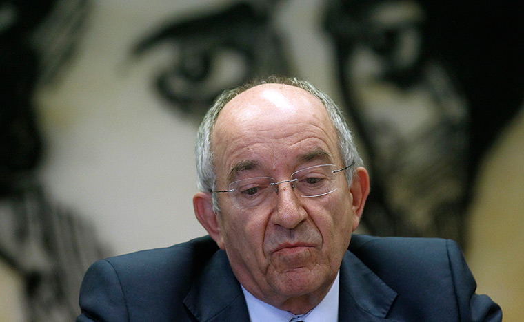 Week in business: Spain's central bank governor Fernandez Ordonez listens to a question