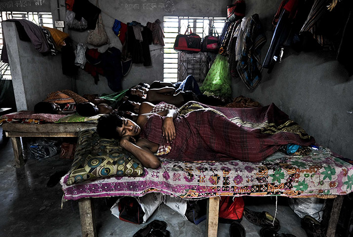 Chittagong: Ship-breaking in Sitakundu, Bangladesh - 01 Jan 2010