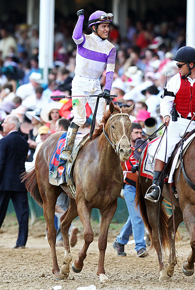 Kentucky Derby: Gutierrez celebrates atop I'll Have Another