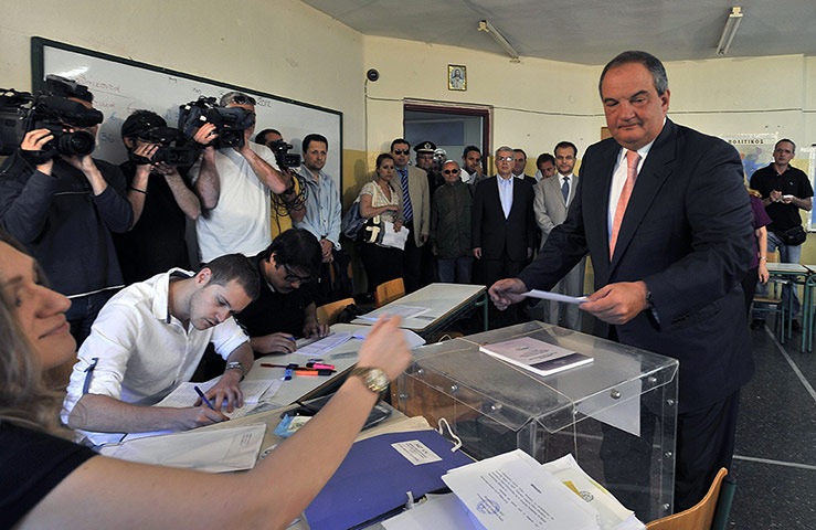 European elections: Costas Karamanlis casts his ballot in Thessaloniki