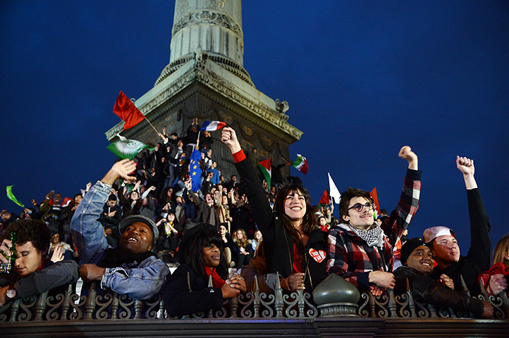 Francois Hollande wins: French citizens celebrate at Place de la Bastille
