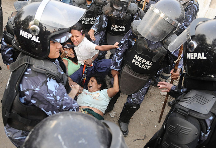 Katmandu eviction: Nepalese police arrest squatters 