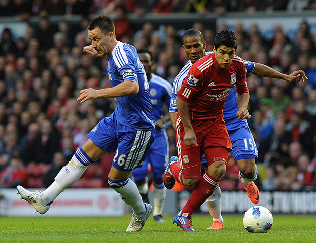 Liverpool v Chelsea: Luis Suarez nutmegs John Terry