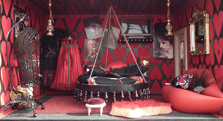 Dolls' houses: Sarah Whitlam bedroom