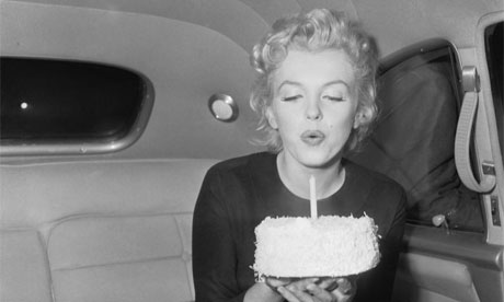 30th Birthday Cakes on Marilyn Monroe Blowing Out Candle On 30th Birthday Cake