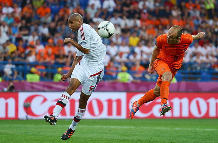 Netherlands v Denmark: Arjen Robbb