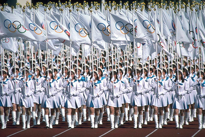 Olympic games opening: Seoul 1988:  A sea of Olympic flag bearers during the opening ceremony