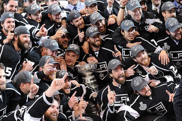 24 hours in pictures: The Los Angeles Kings raises the Stanley Cup