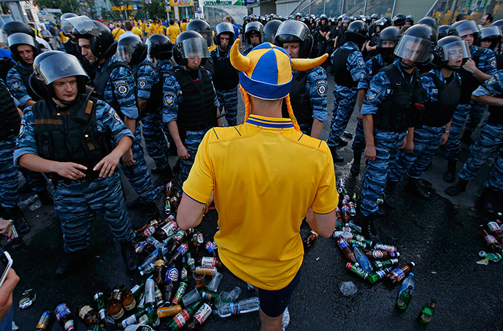 24 hours in pictures: Swedish fans at the stadium in Kiev during EURO 2012