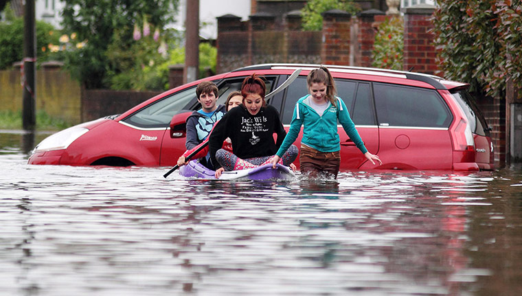 Picture desk live: People make their way by boat near Bognor Regis in West Sussex