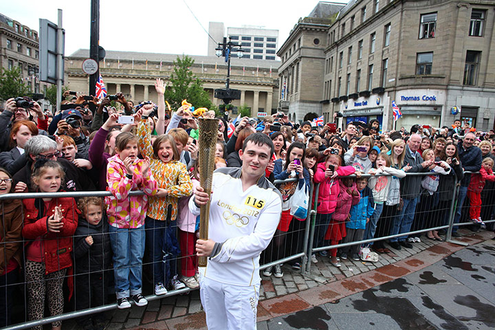 Olympic torch day 25 : Olympic torch day 25 