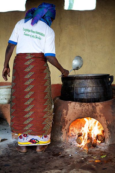 Body shop shea butter: Lily Cole's Visit to Ghana