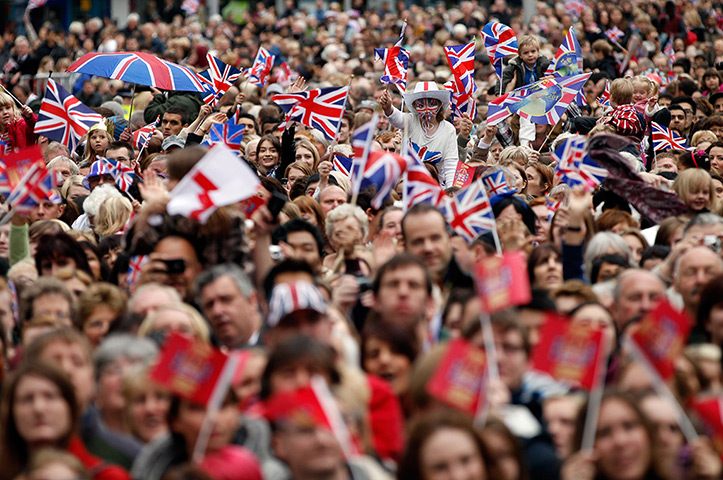 24 hours in pictures: Wellwishers greet the Queen outside Nottingham Town Hall